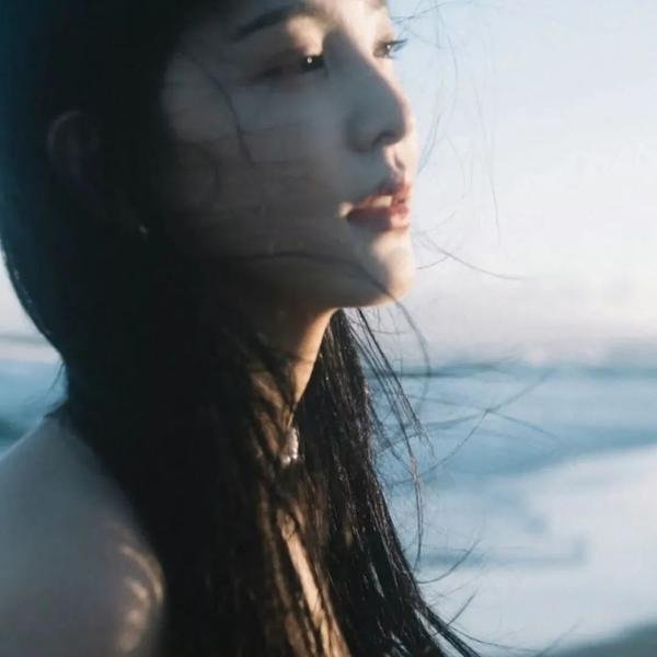 下半场海报