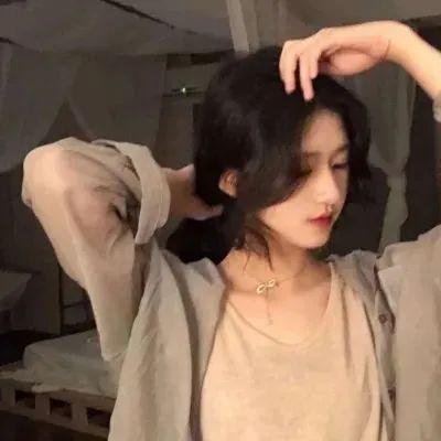 女导与强盗海报